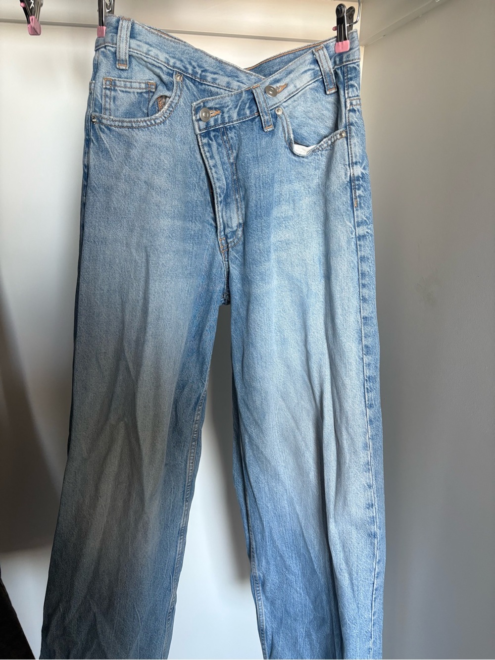 Zara Women's High-Rise Light Blue Straight Jeans